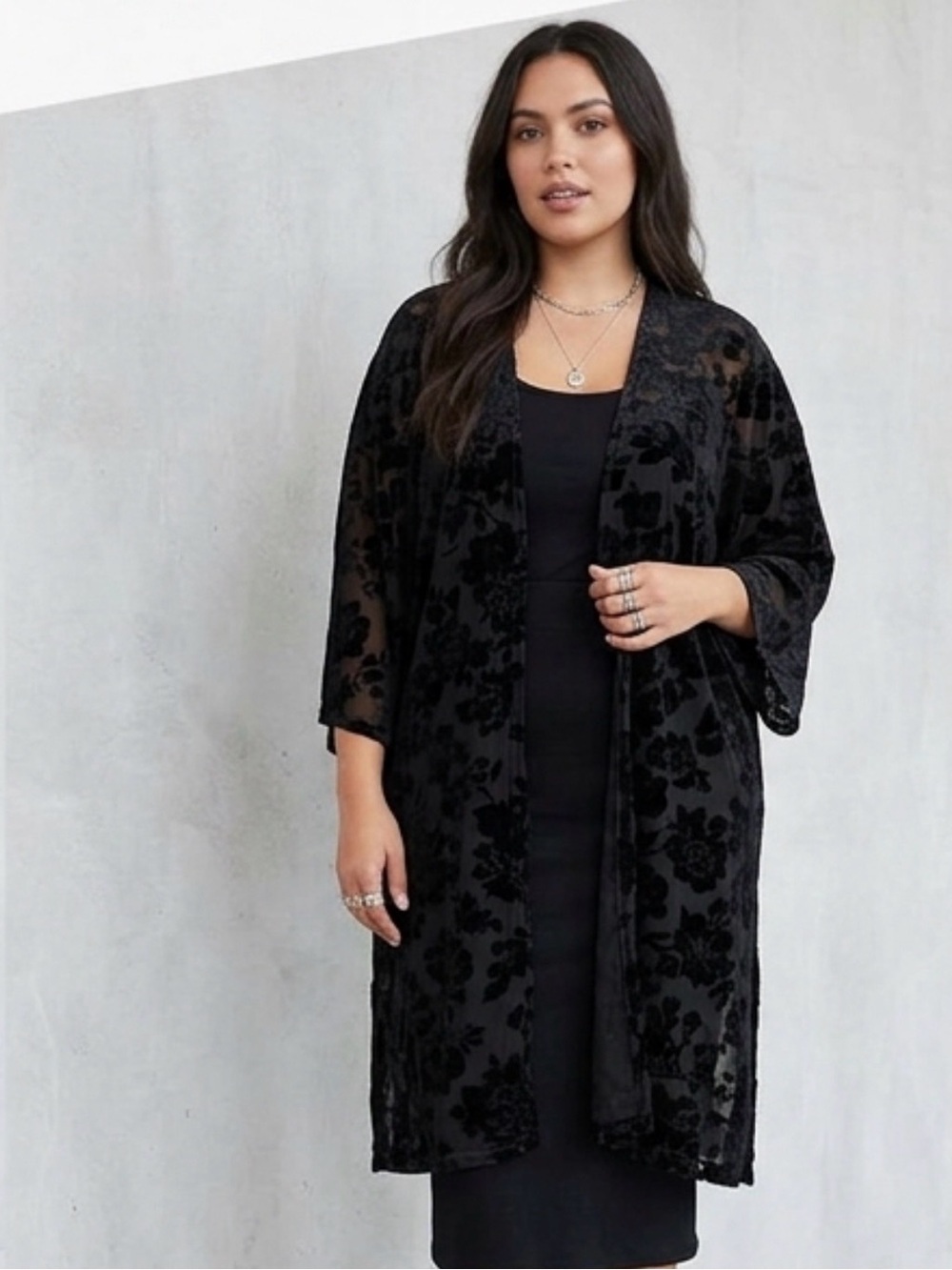 ModCloth Black Burnout Velvet Floral Kimono Duster Goth Whimsigoth Luxe 1X/2X - Picture 2 of 10